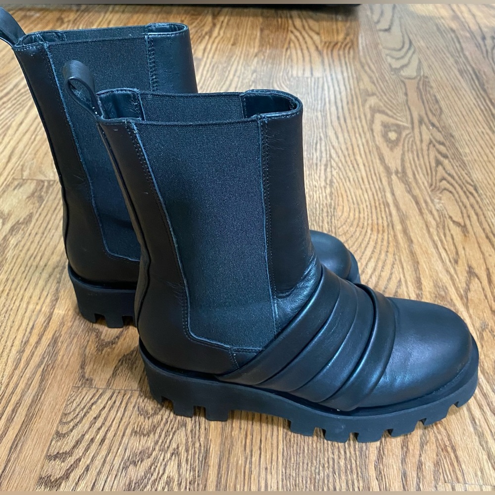 Paloma Barcelo Black Leather Ankle Boots Size 35 US‎ Size 4/4.5